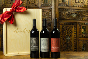 
                  
                    Load image into Gallery viewer, Wood Wine Box with Logo
                  
                